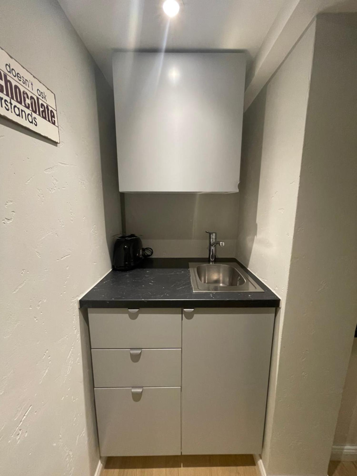 Suesses Kleines Und Zentrales Apartment Fuer Zwei Personen Mitten In Hambourg Extérieur photo